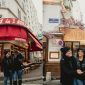 Ensaio casal em Montmartre - Café parisiense - Tour com fotógrafa em Paris