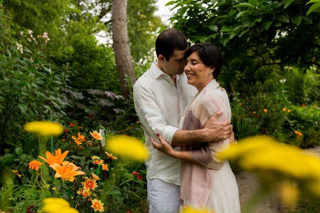 Ensaio em Giverny em meio as flores do Le Clos Normand