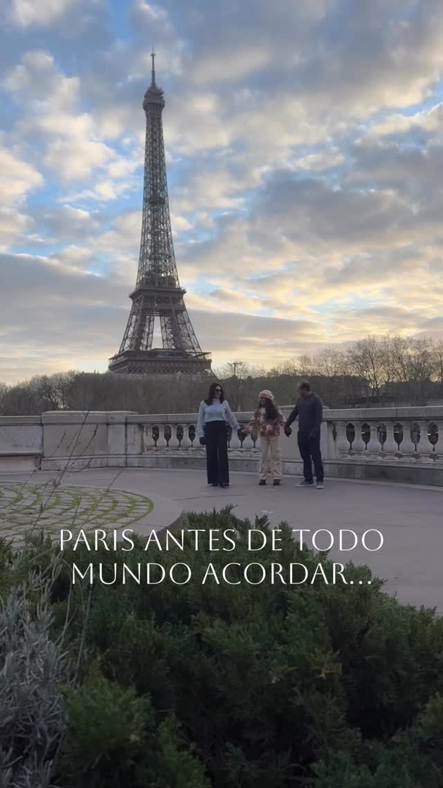 Viver um ensaio em Paris no nascer do sol é uma experiência a parte : é acordar com Paris apenas pra você!
